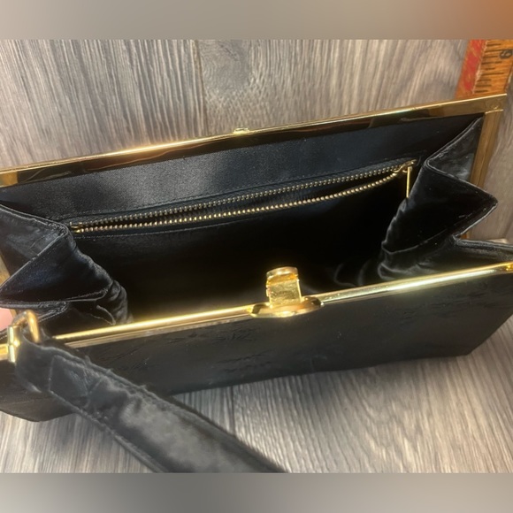 Vintage Black Embossed Lester Bags Purse - Picture 11 of 11